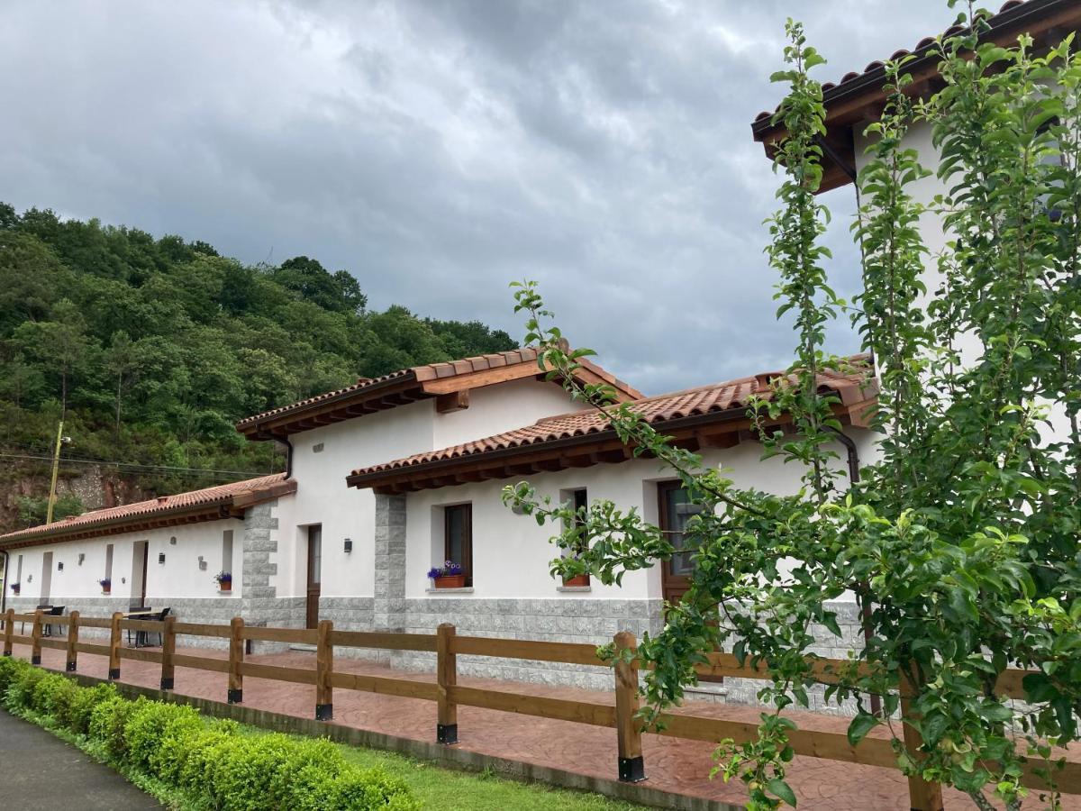 Apartamentos La Presa El Molin Onís Extérieur photo